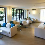 Monica リッチョーネ
