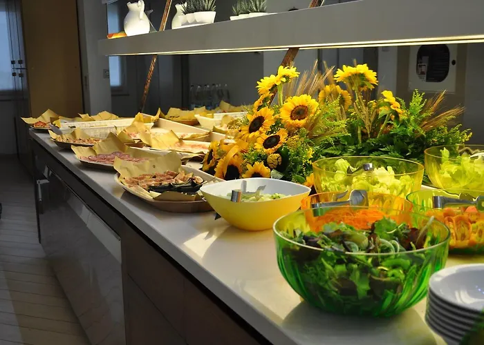 Monica 2* Ριτσιόνε