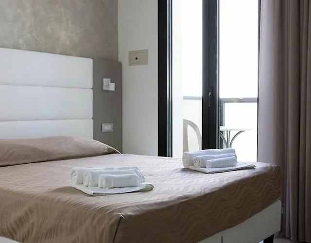 Monica Hotel
